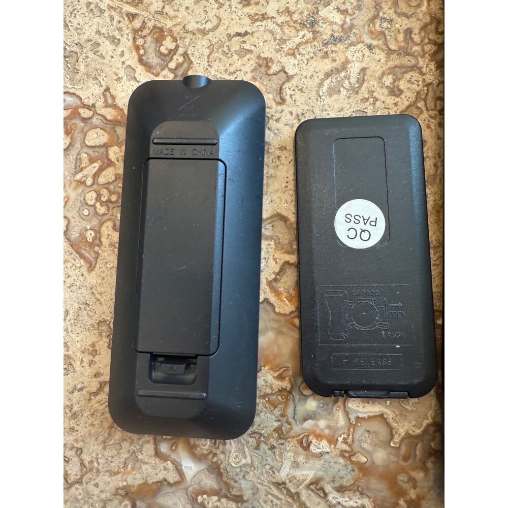 Set Of 5 Assorted TV & Sound Bar Remote Controls - Picture 8 of 8
